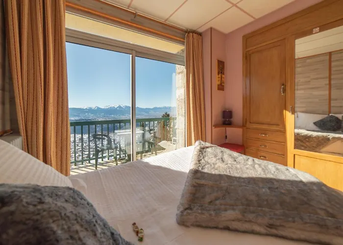 Font-Romeu-Odeillo-Via Places to Stay