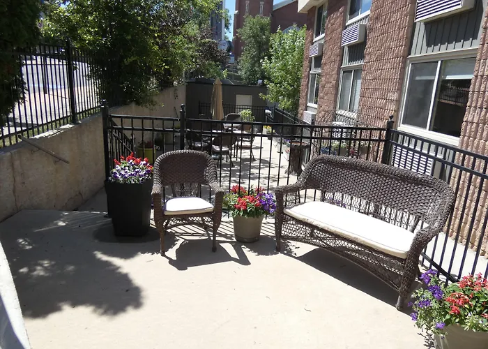 Medicine Hat Places to Stay